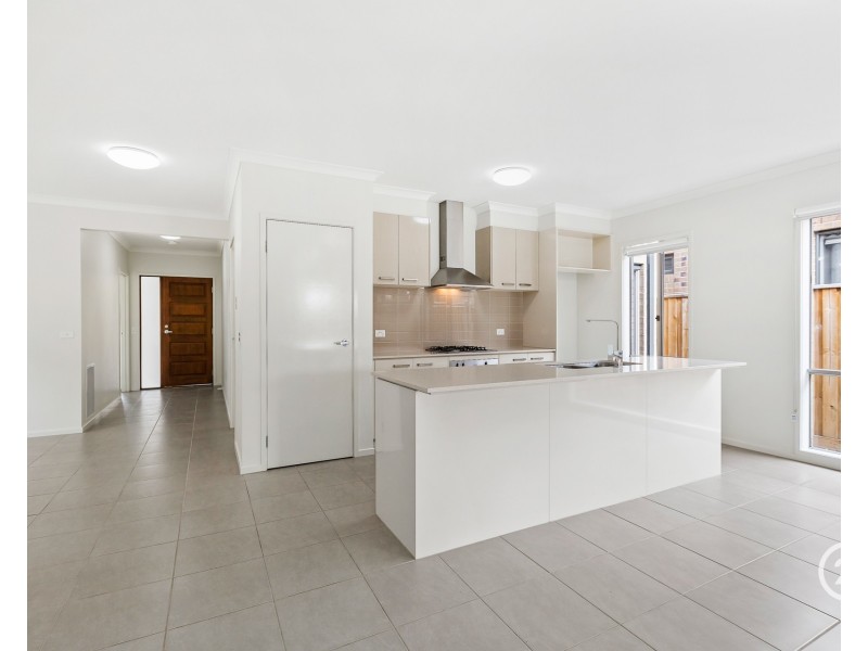 9 Minnehaha Way, Point Cook VIC 3030