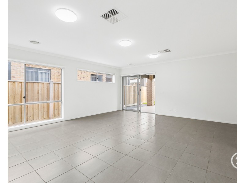 9 Minnehaha Way, Point Cook VIC 3030