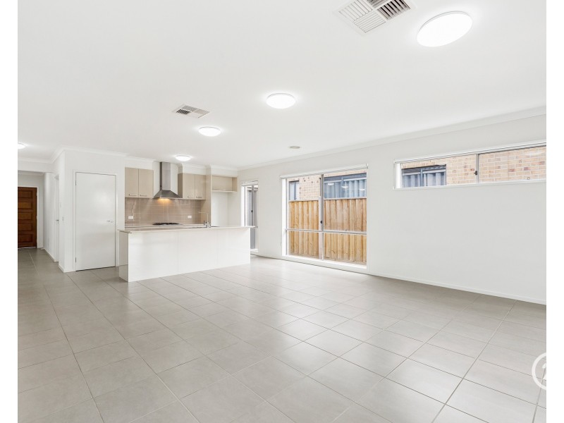 9 Minnehaha Way, Point Cook VIC 3030