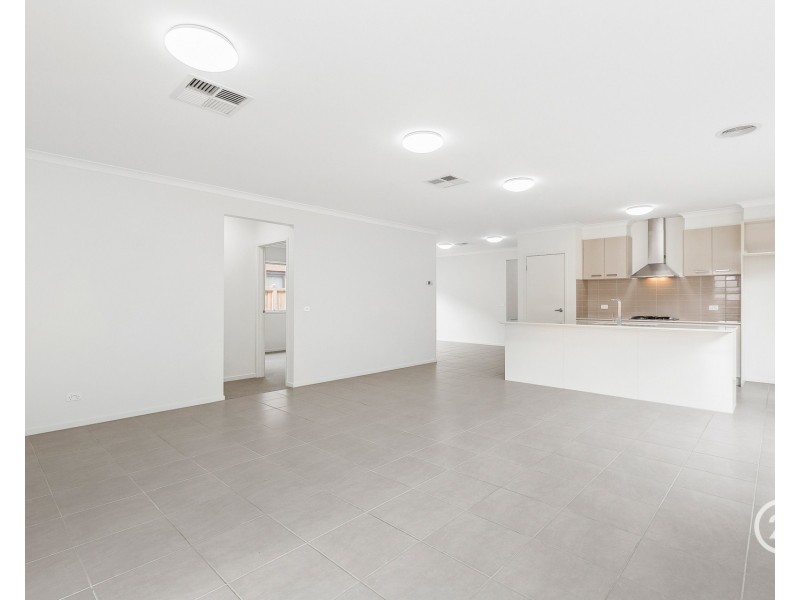 9 Minnehaha Way, Point Cook VIC 3030