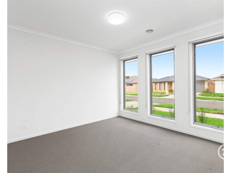 9 Minnehaha Way, Point Cook VIC 3030