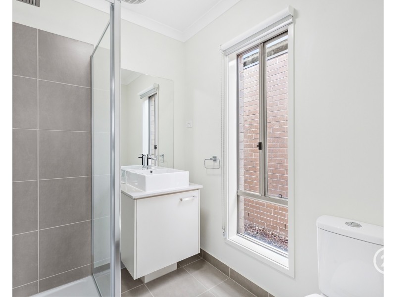 9 Minnehaha Way, Point Cook VIC 3030