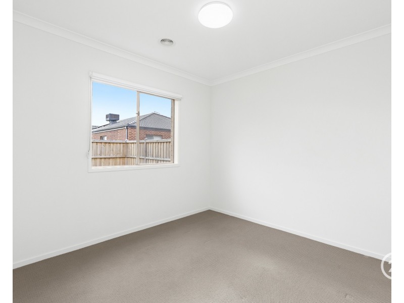 9 Minnehaha Way, Point Cook VIC 3030