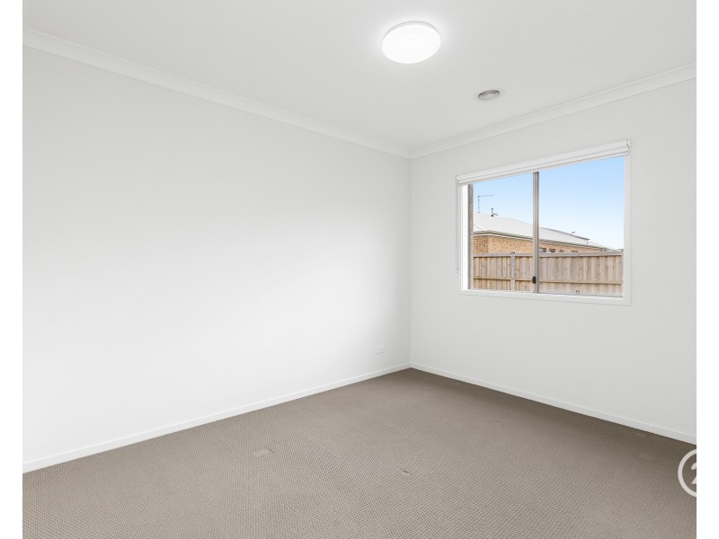 9 Minnehaha Way, Point Cook VIC 3030