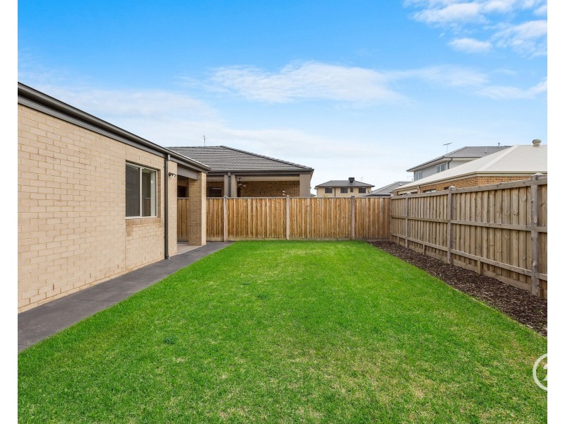 9 Minnehaha Way, Point Cook VIC 3030