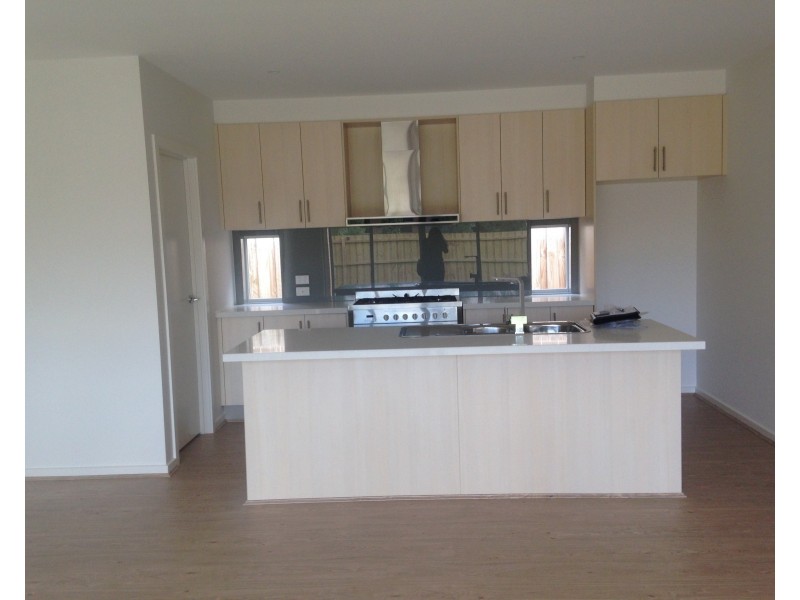 20 Sunnybank Drive, Point Cook VIC 3030