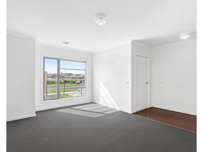 32 Everholme Drive, Truganina VIC 3029