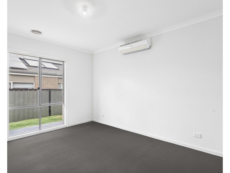 32 Everholme Drive, Truganina VIC 3029