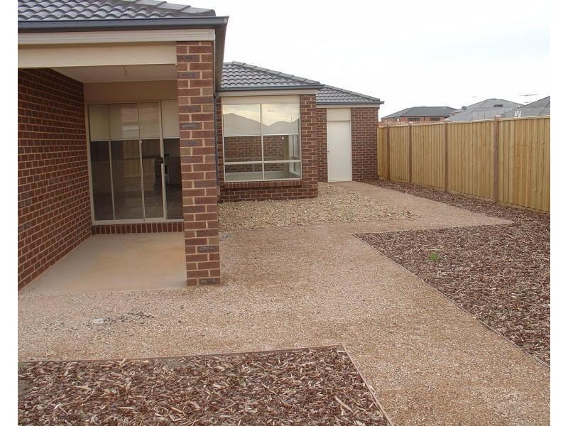 34 Ribbon Gum Drive, Tarneit VIC 3029
