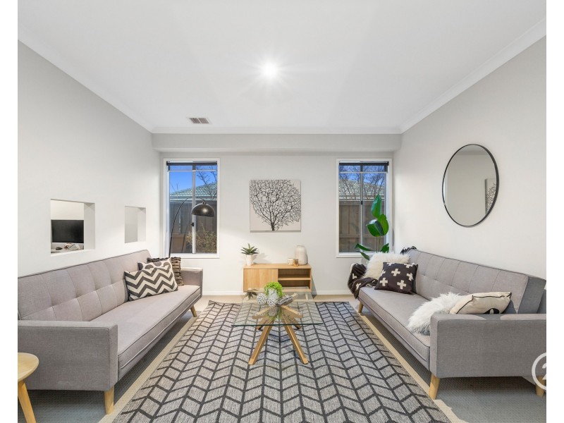 12 Surrey Grove, Point Cook VIC 3030