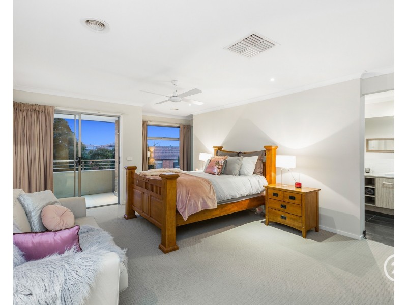 12 Surrey Grove, Point Cook VIC 3030