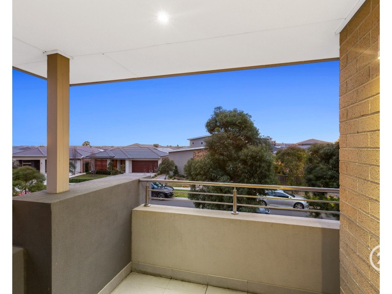 12 Surrey Grove, Point Cook VIC 3030