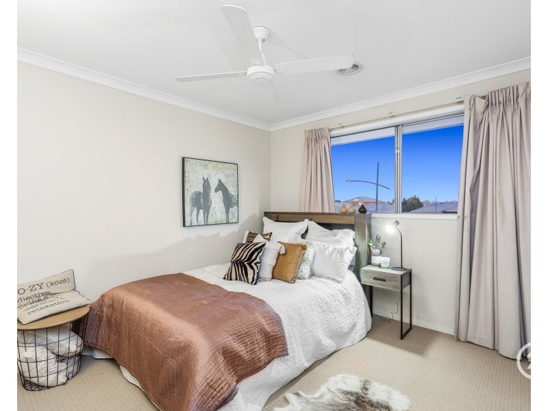 12 Surrey Grove, Point Cook VIC 3030