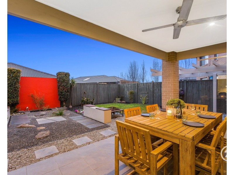 12 Surrey Grove, Point Cook VIC 3030