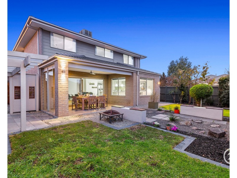 12 Surrey Grove, Point Cook VIC 3030