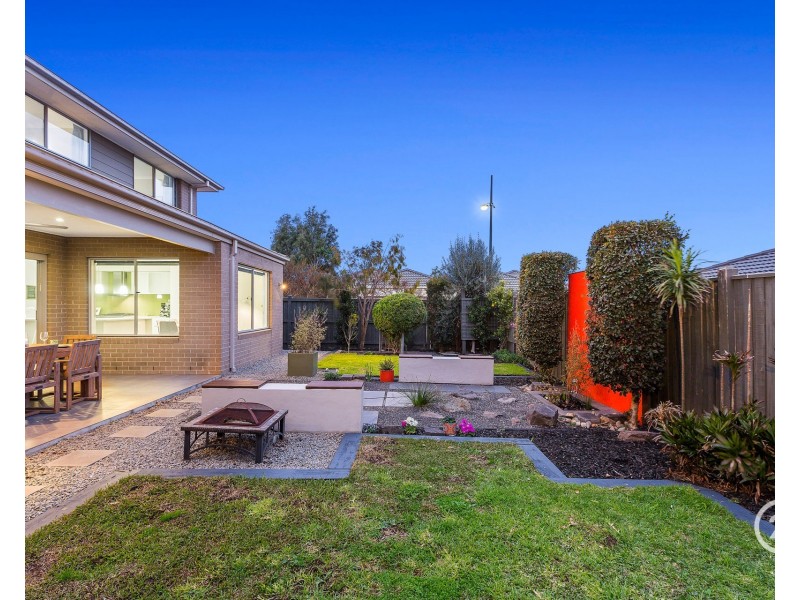 12 Surrey Grove, Point Cook VIC 3030