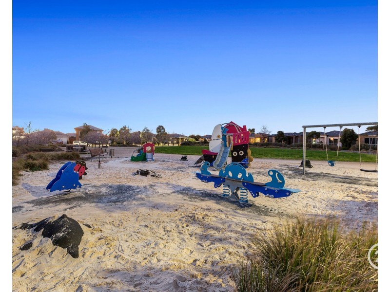 12 Surrey Grove, Point Cook VIC 3030