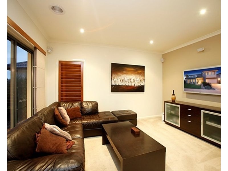 226 Sanctuary Lakes North Boulevard, Point Cook VIC 3030