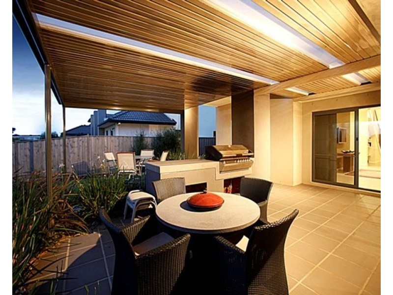 226 Sanctuary Lakes North Boulevard, Point Cook VIC 3030