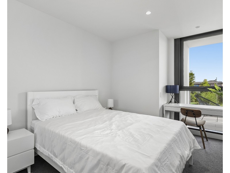 128/33 Quay Boulevard, Werribee South VIC 3030