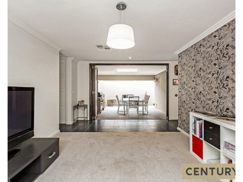 5 Oceanwave Parade, Point Cook VIC 3030