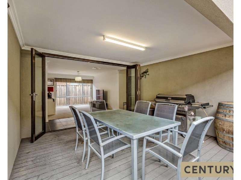 5 Oceanwave Parade, Point Cook VIC 3030