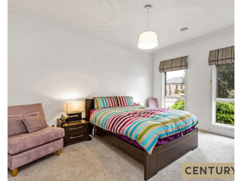 5 Oceanwave Parade, Point Cook VIC 3030