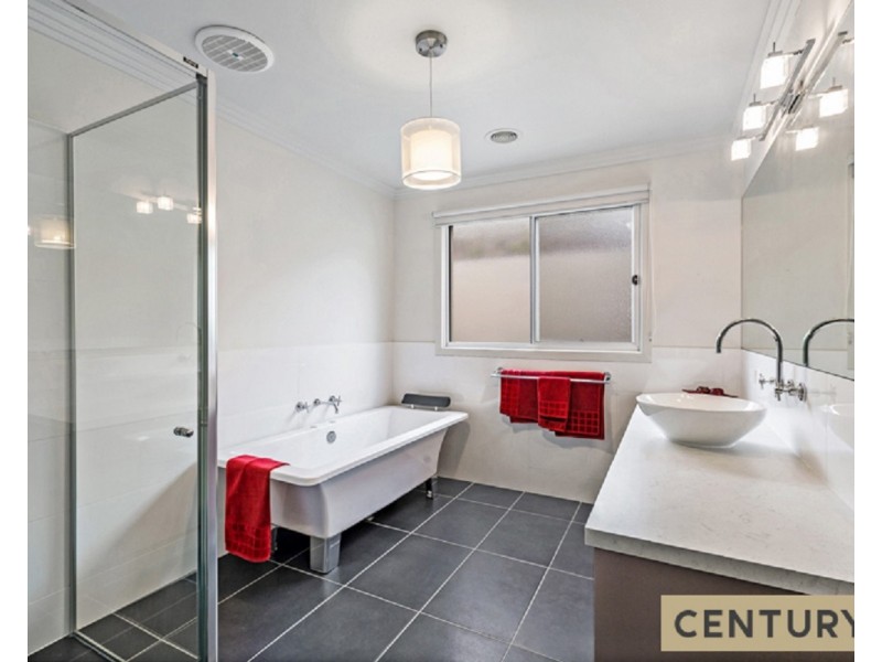 5 Oceanwave Parade, Point Cook VIC 3030