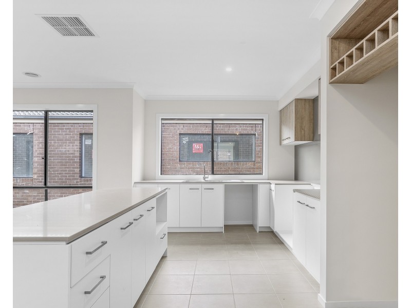 14 Pilatus Crescent, Point Cook VIC 3030