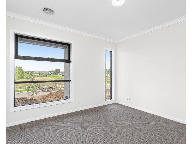 14 Pilatus Crescent, Point Cook VIC 3030