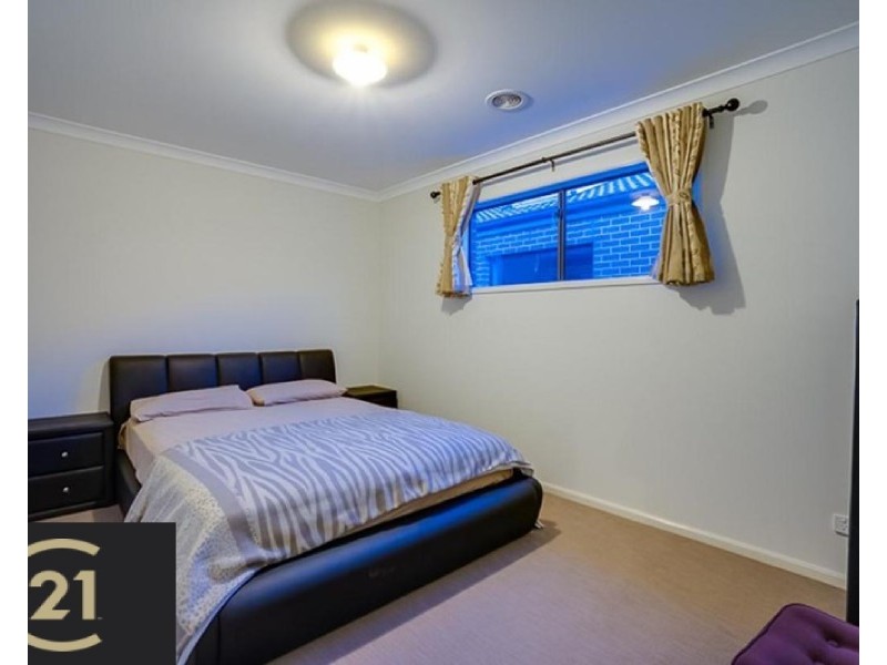 8 Silverbush Way, Truganina VIC 3029