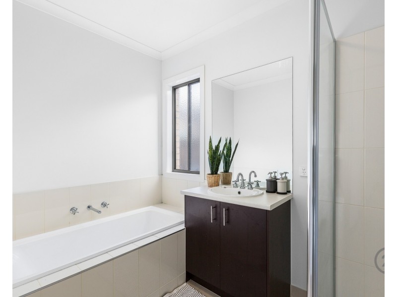 158 Haze Dr, Point Cook VIC 3030