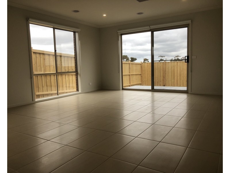 22 Origin Drive, Tarneit VIC 3029