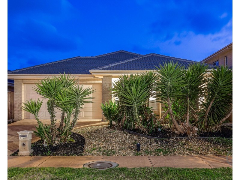 31 Seafarer Way, Sanctuary Lakes VIC 3030