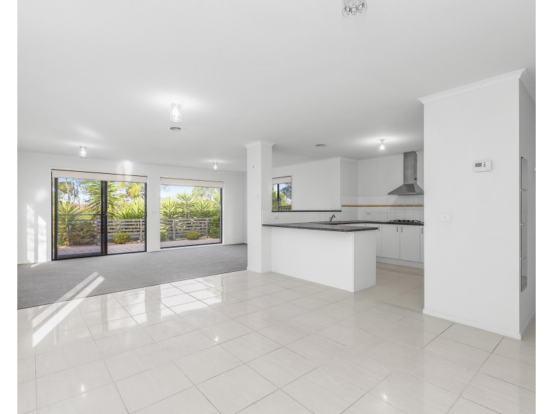 34/1 Greg Norman Drive, Sanctuary Lakes VIC 3030