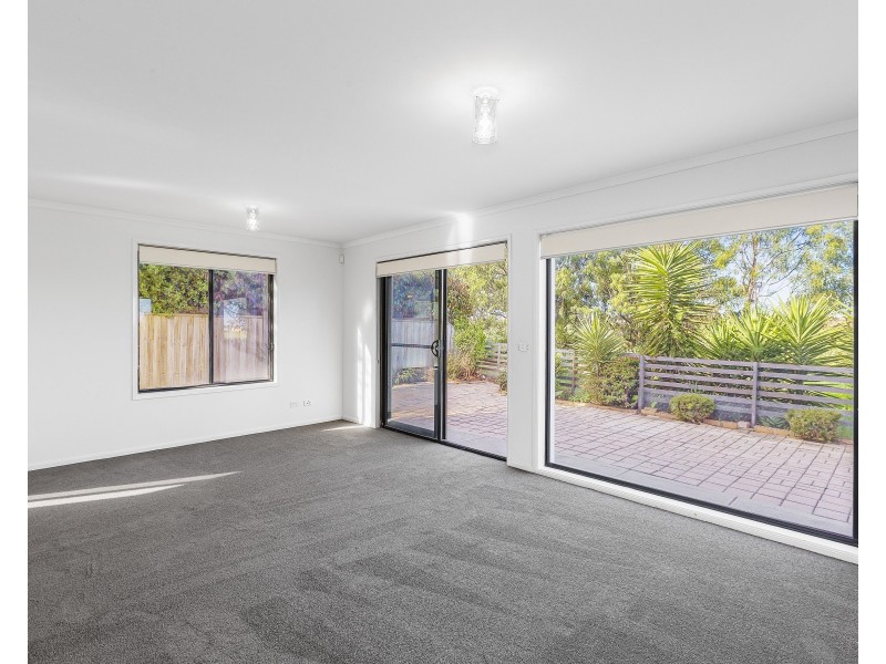 34/1 Greg Norman Drive, Sanctuary Lakes VIC 3030