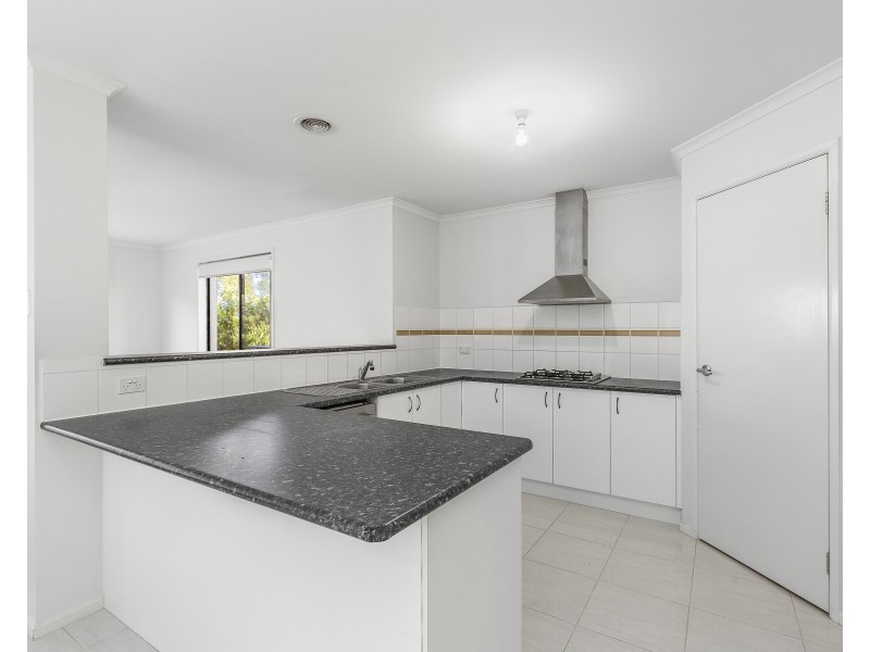 34/1 Greg Norman Drive, Sanctuary Lakes VIC 3030