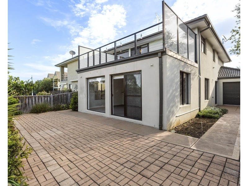 34/1 Greg Norman Drive, Sanctuary Lakes VIC 3030