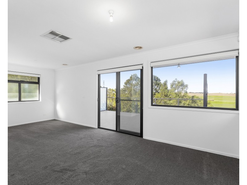 34/1 Greg Norman Drive, Sanctuary Lakes VIC 3030