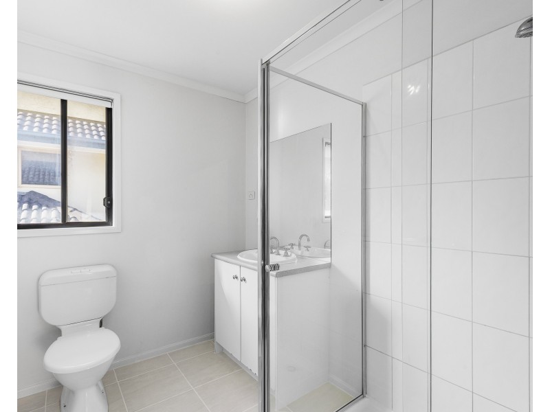 34/1 Greg Norman Drive, Sanctuary Lakes VIC 3030