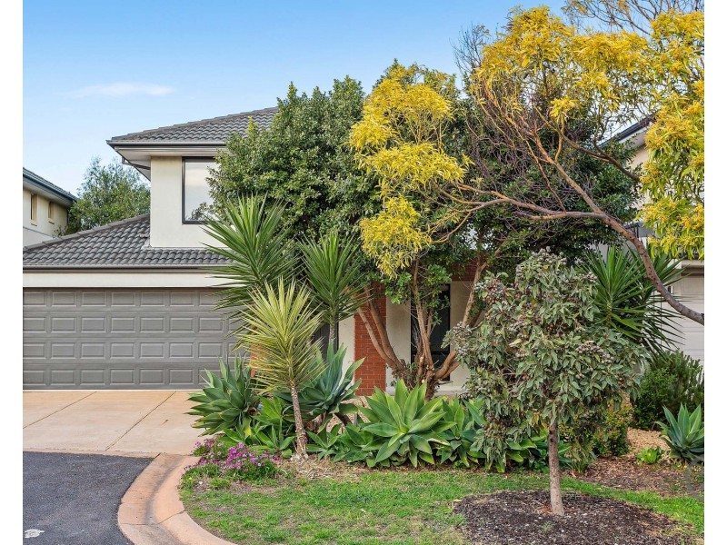 34/1 Greg Norman Drive, Sanctuary Lakes VIC 3030