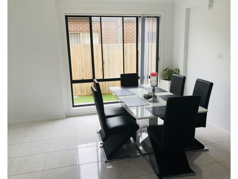 12 Canegrass Drive, Point Cook VIC 3030