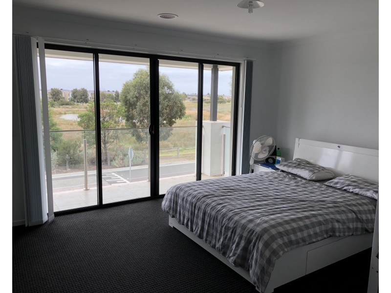 12 Canegrass Drive, Point Cook VIC 3030