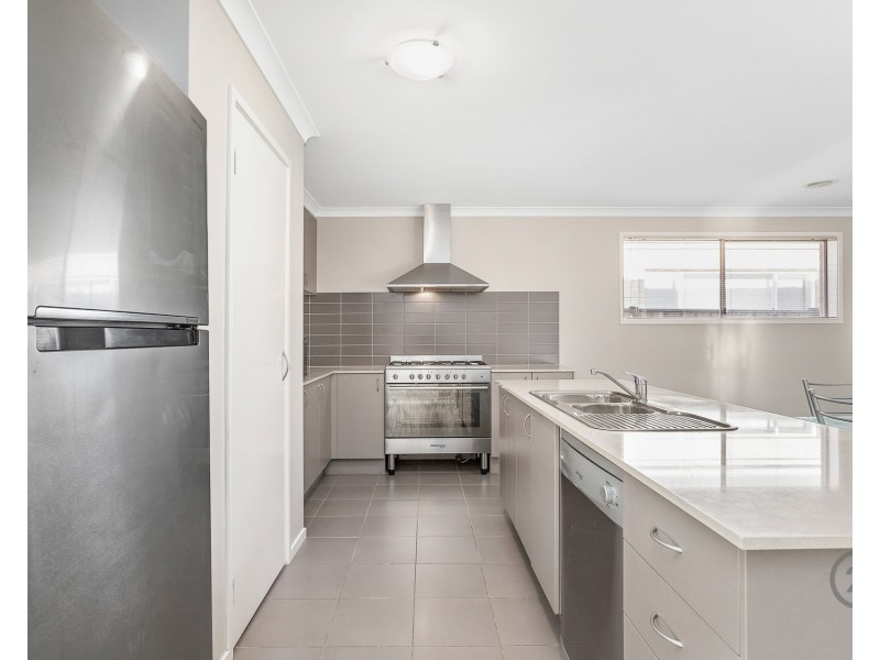 44 Breasley Parkway, Point Cook VIC 3030