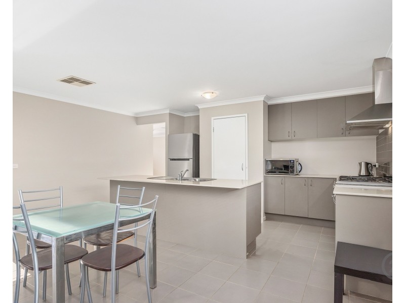 44 Breasley Parkway, Point Cook VIC 3030