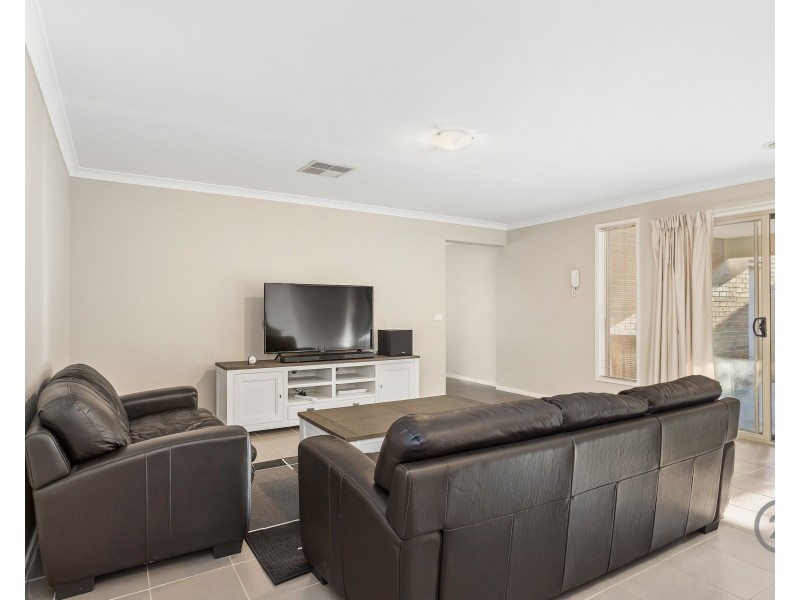 44 Breasley Parkway, Point Cook VIC 3030