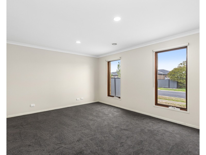 11 Opperman Place, Point Cook VIC 3030