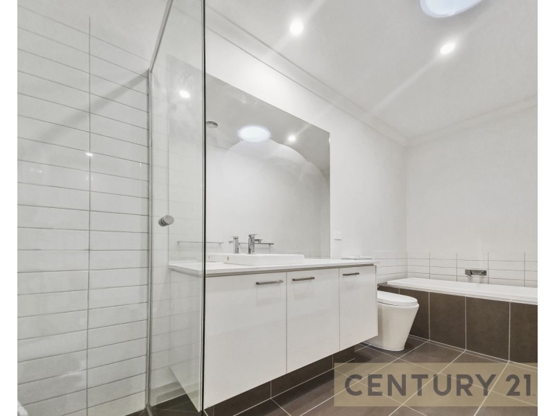 35 Gershwin Crescent, Point Cook VIC 3030