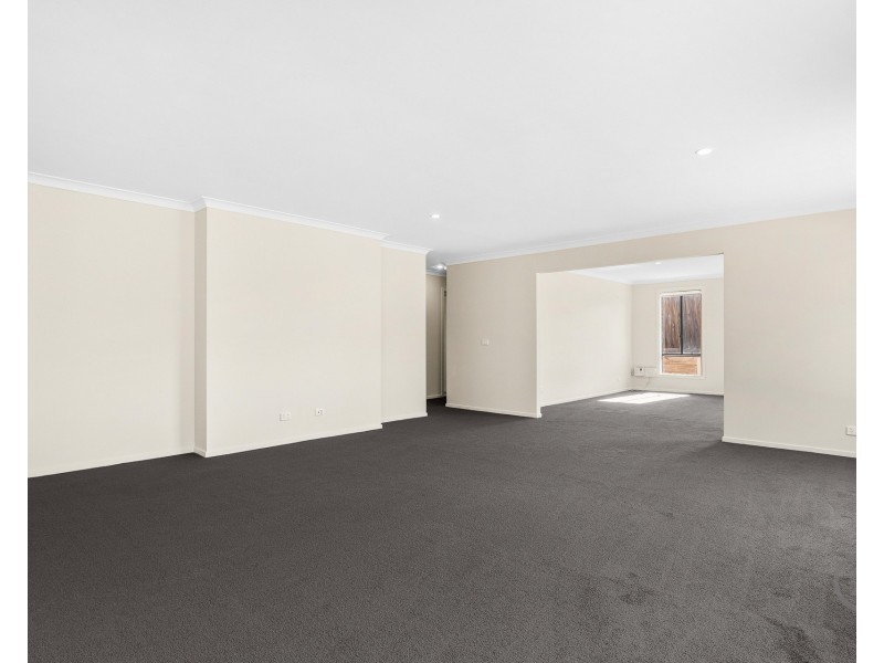 20 Dewar Crescent, Maddingley VIC 3340