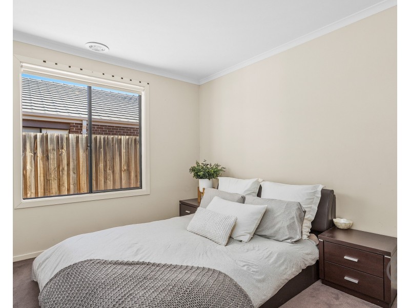 20 Dewar Crescent, Maddingley VIC 3340
